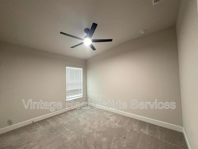 Building Photo - 36140 Trinity Glade Rd