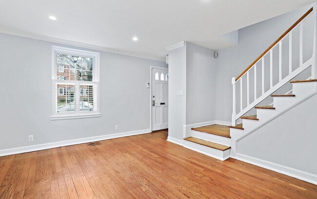 Living Room - 4901 29th Rd S