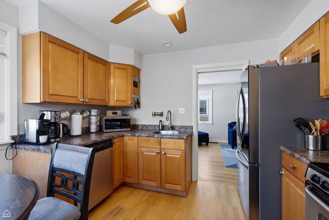 Building Photo - 1512 Mulford St