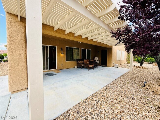 Building Photo - 2119 Gunnison Pl