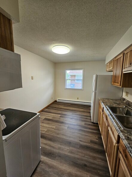 Building Photo - 1621 Blanchard Ave