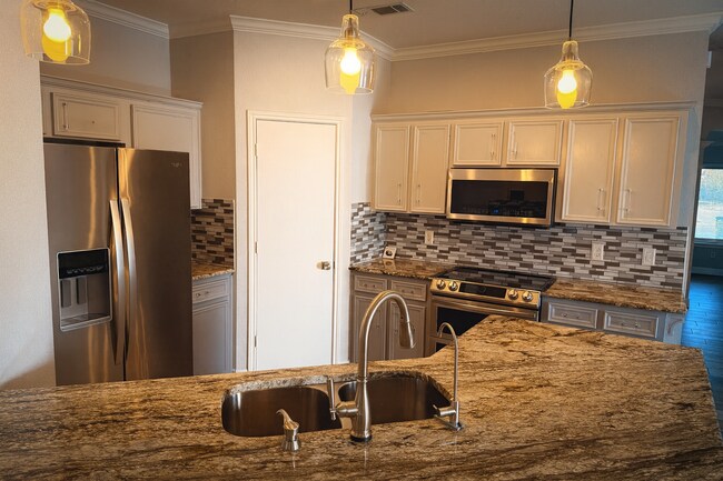 Building Photo - 115 Harvest Loop