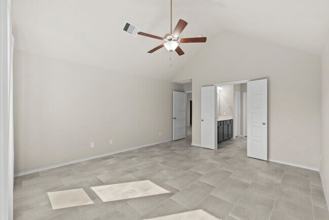 Building Photo - 25402 Kidwiler Dr