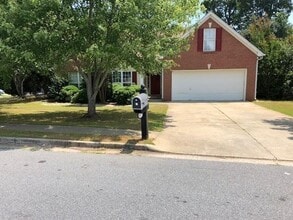 Building Photo - 427 Lee Miller Dr