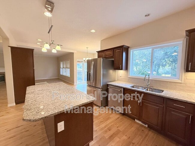 Building Photo - 11608 NE 2nd Ave