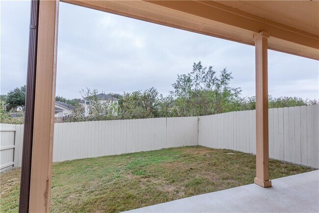 Building Photo - 421 Jack Rabbit Ln