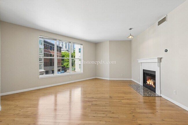 Building Photo - 1630 S Harbor Way