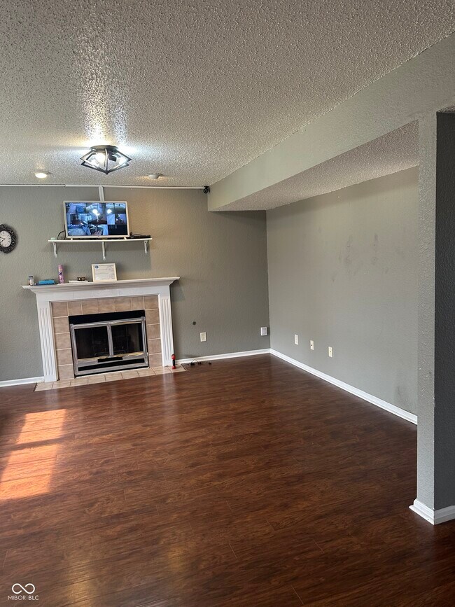 Building Photo - 7122 Tassel Meadow Dr
