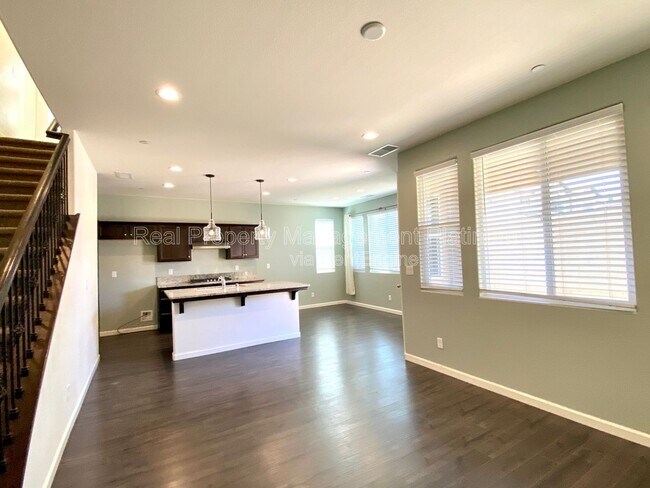 Building Photo - 2534 Mustang Dr