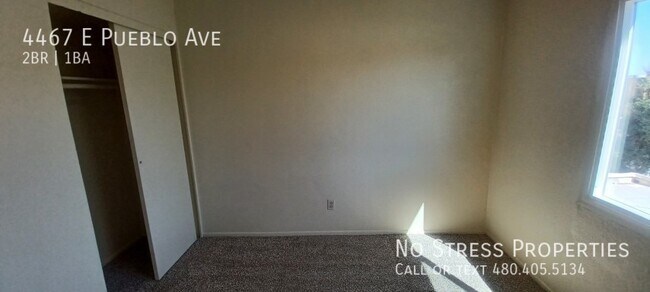 Building Photo - Town Home off 40th St and Broadway!