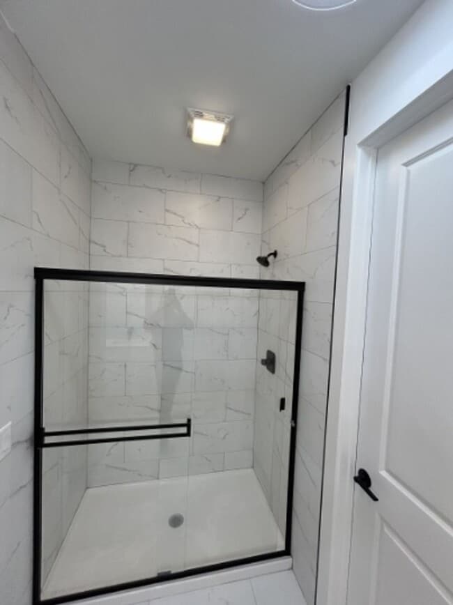 Building Photo - 1234 Oceanic Rd