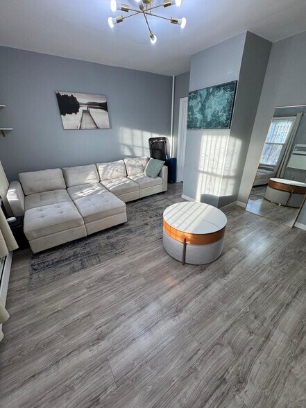 Building Photo - 117 N 6th St