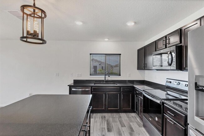 Building Photo - 7335 34th Ct E