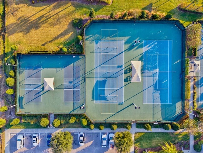 Building Photo - 5709 Silver Sun Dr