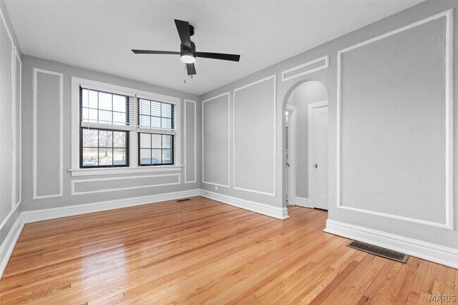 Building Photo - 6216 Northwood Ave