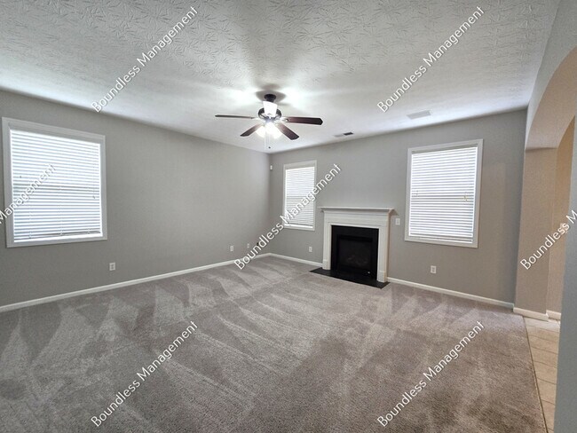 Building Photo - 150 Silver Arrow Cir