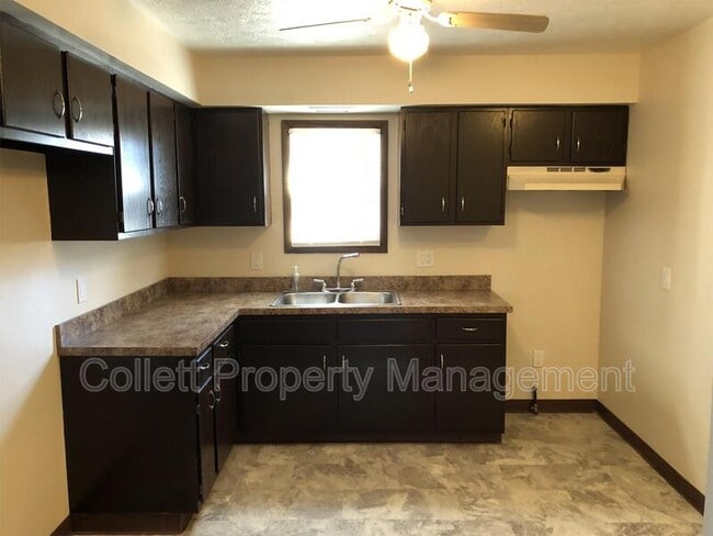 Building Photo - 6627 State Rd