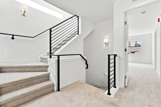 Building Photo - $3,640.95 with $300 Off the first month's rent, 2 Bed, 2.5 Bath Townhome in Denver with Rooftop P...