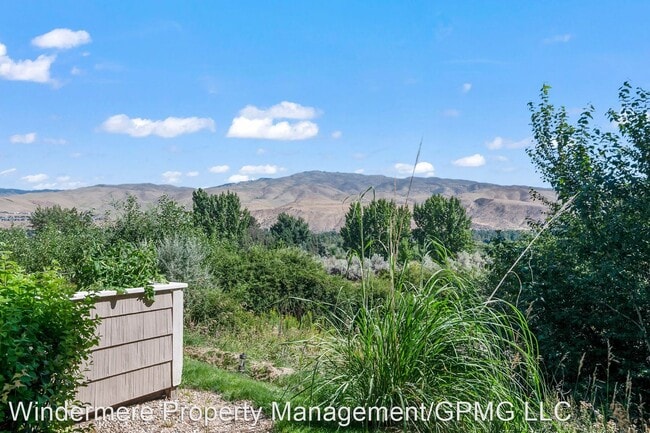 Building Photo - 2 br, 2 bath House - 5170 S. Surprise  Wy ...