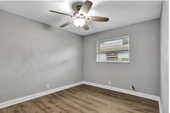 Building Photo - 240 SE 9th Ave