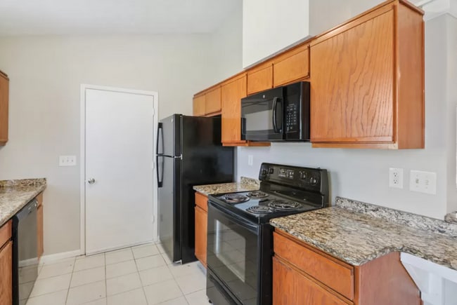 Building Photo - 3 bed 2 bath in Decatur!