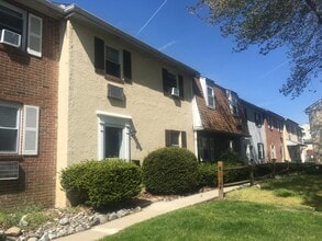 Building Photo - 620 S Franklin St