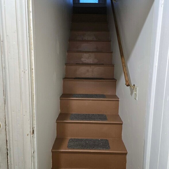 Building Photo - 23 Highland Ave