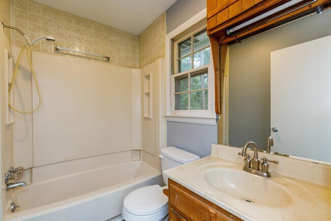 Building Photo - 1009 Springview Trail