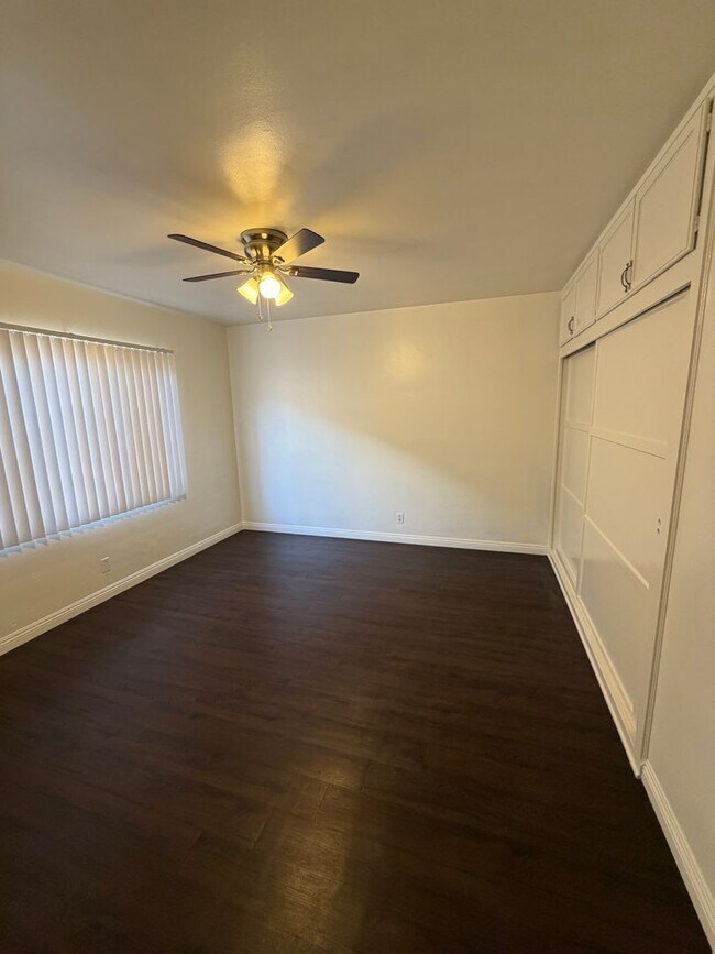 Interior Photo - 1154