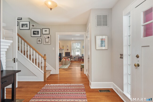 Building Photo - 13 Birch St