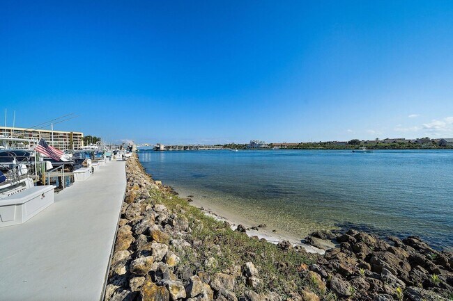 Building Photo - 1748 Jupiter Cove Dr