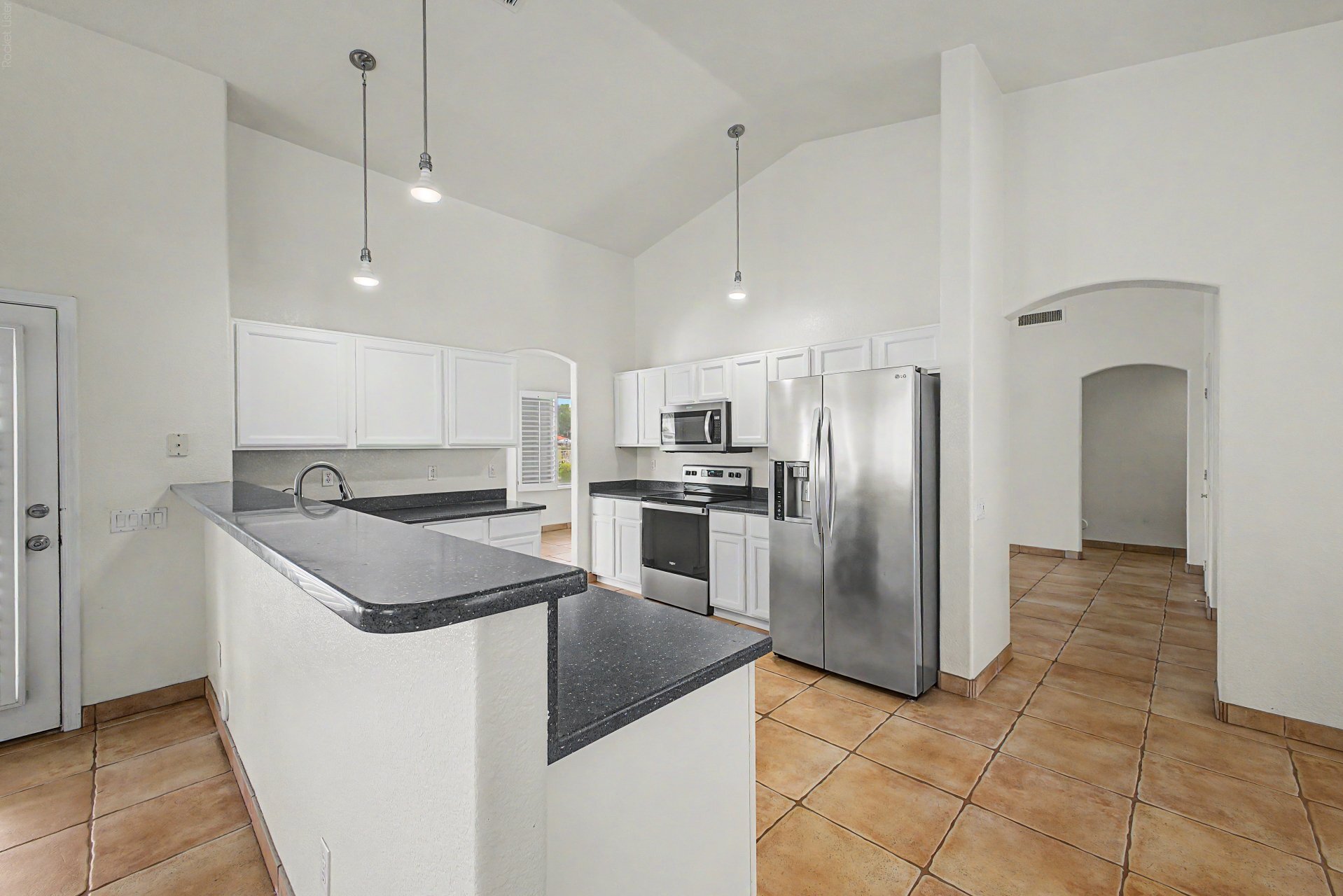 Building Photo - 691 S Sahuaro Dr