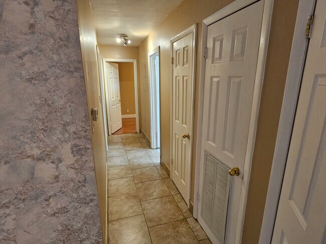 Building Photo - 641 SW 83rd Ave