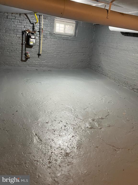 Building Photo - 1810 N Chapel St