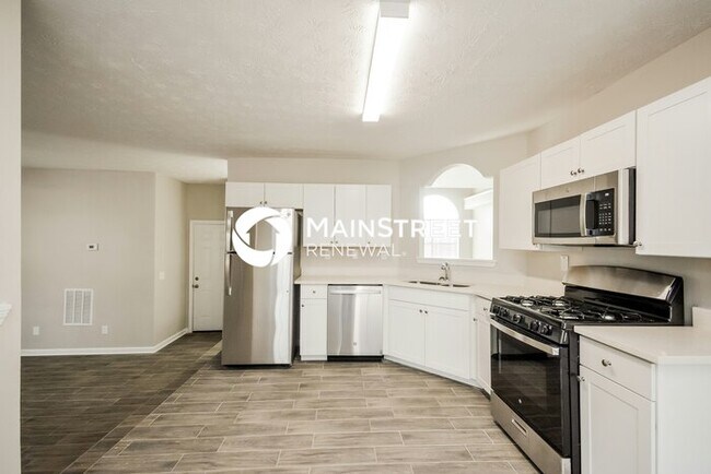Building Photo - 4 Bedroom Pet-Friendly Home in McDonough, GA with Main Street Renewal