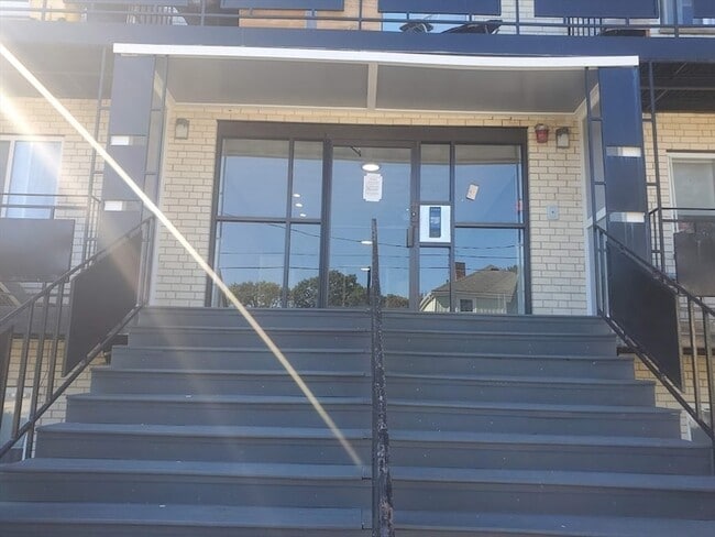 Building Photo - 760 Cummins Hwy