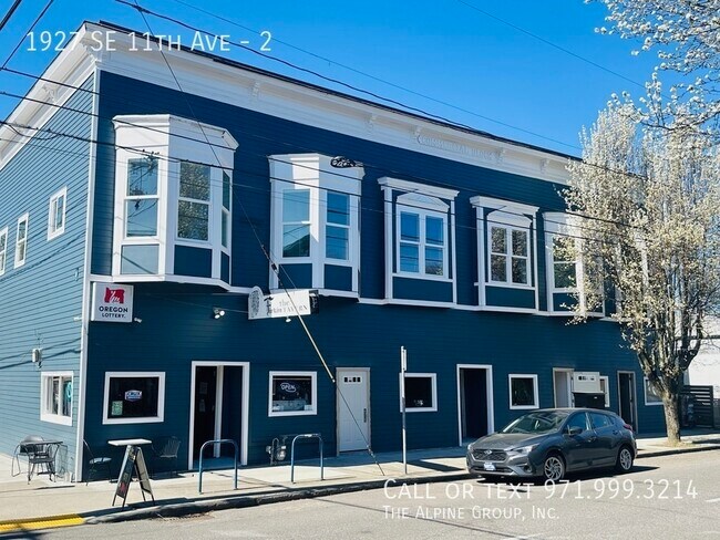 Building Photo - 1927 SE 11th Ave