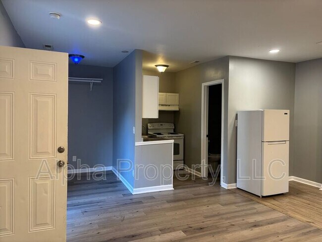 Building Photo - 181 Floyd Rd