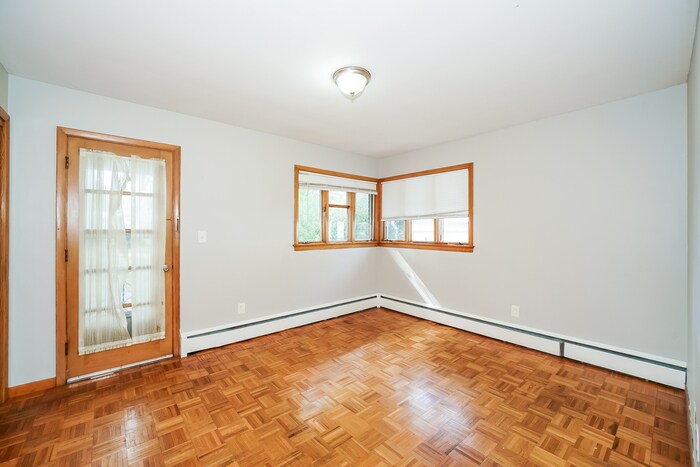 Building Photo - 150 E 272nd St