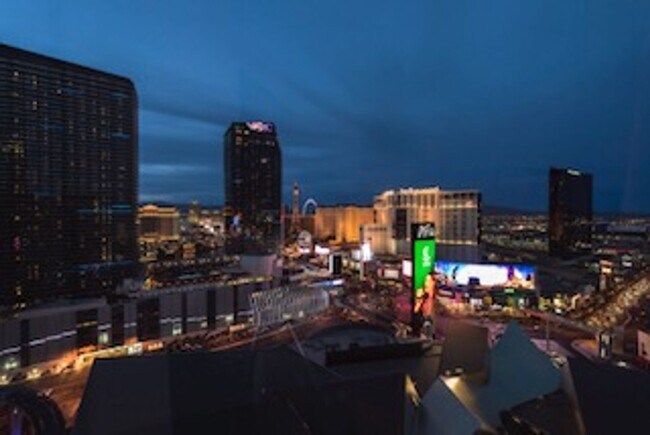 Building Photo - 3722 S Las Vegas Blvd