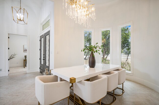 Building Photo - 846 Maximino Ridge Rd.