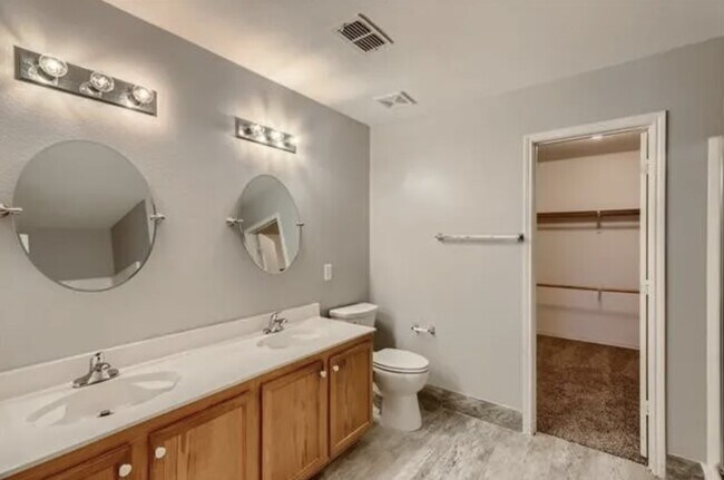 Building Photo - 2521 Brinlee Branch Ln