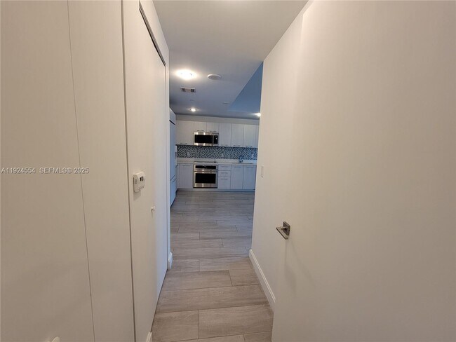 Building Photo - 55 SW 9th St