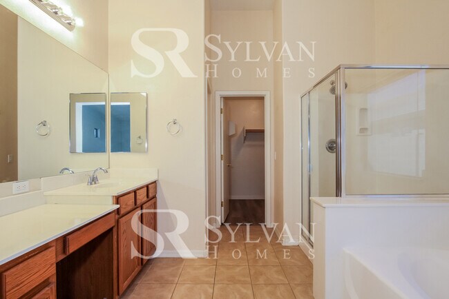 Building Photo - Coming HOME never felt so good!