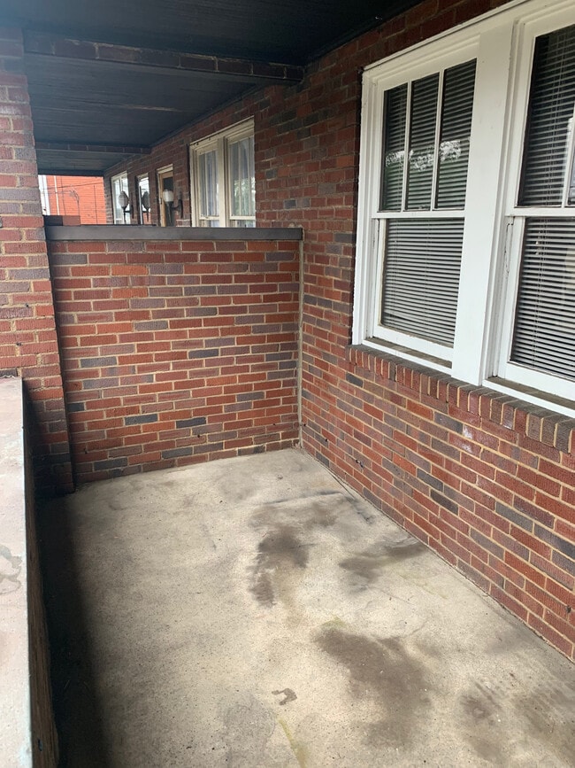 Building Photo - 1831 Morningside Ave