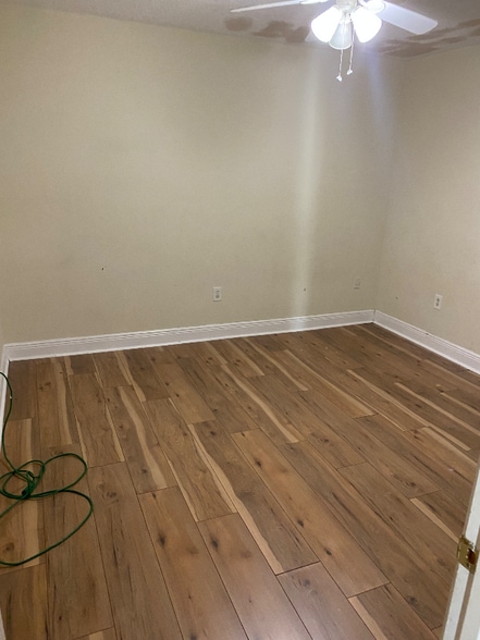 Building Photo - 6216 Mandeville St