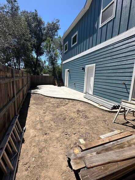 Building Photo - 918 N El Paso St