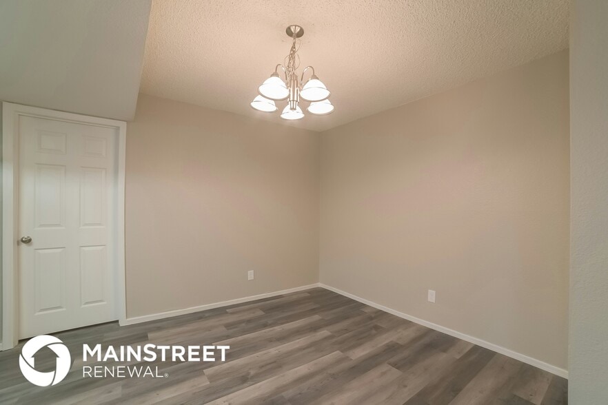 Building Photo - 4506 W Edgemont Ave