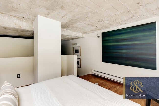 Building Photo - 601 4th St