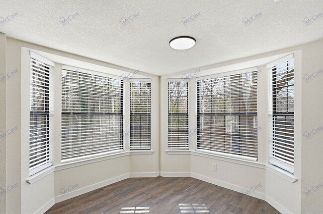 Building Photo - 5028 Groom Ln